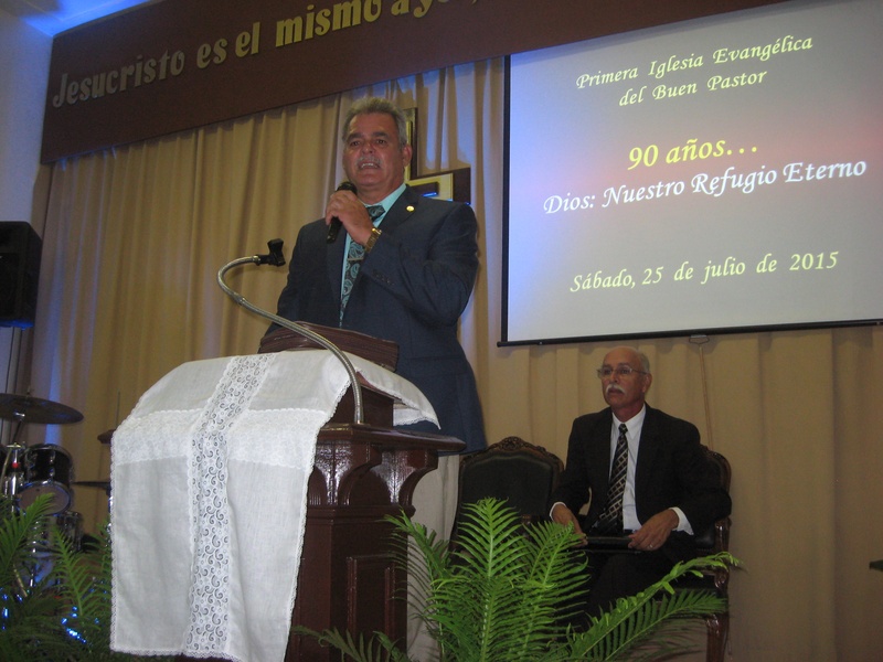 Pastor Josué Santana